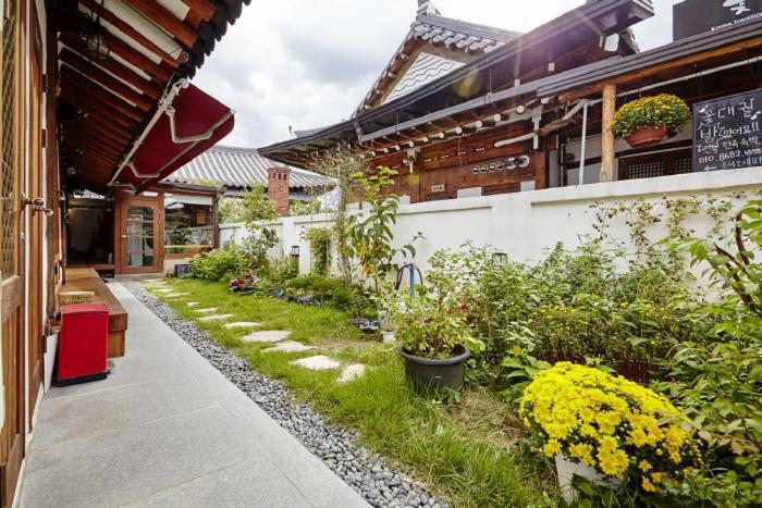 Jeonju Nostalgic Home Exterior photo
